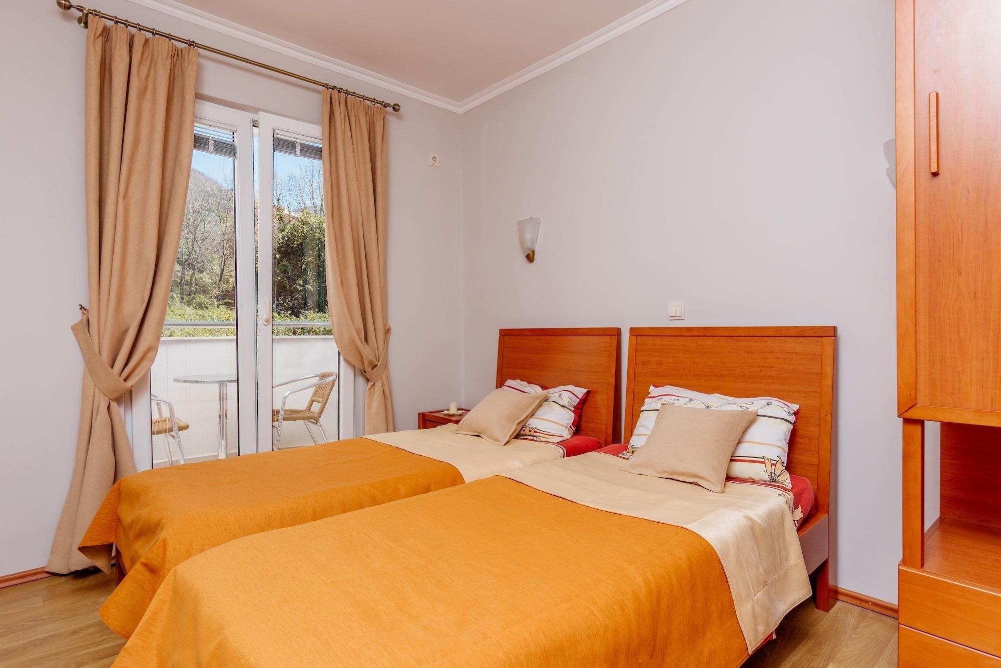Apartments Perper Тиват Экстерьер фото