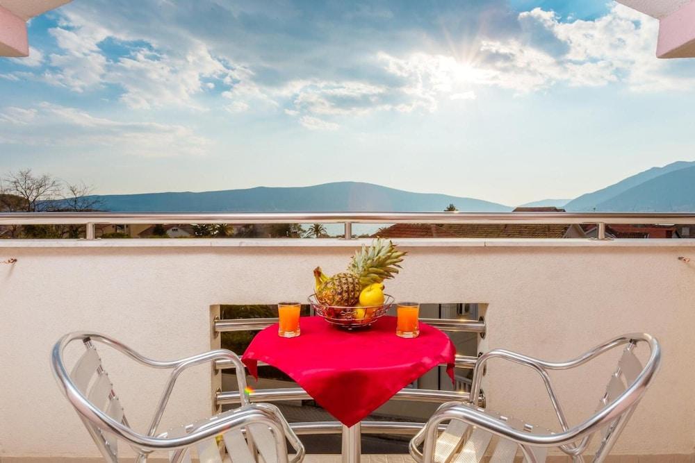 Apartments Perper Тиват Экстерьер фото