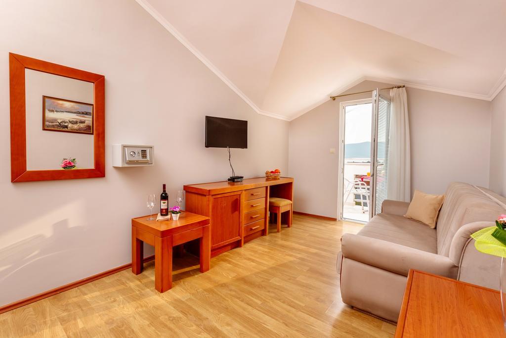 Apartments Perper Тиват Экстерьер фото